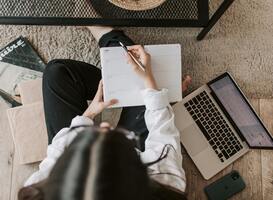 Normal_pexels-vlada-karpovich-4050302