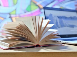 CS Vincent van Gogh wil scholieren vertellen over de Molukse geschiedenis CS Vincent van Gogh wil scholieren vertellen over de Molukse geschiedenis